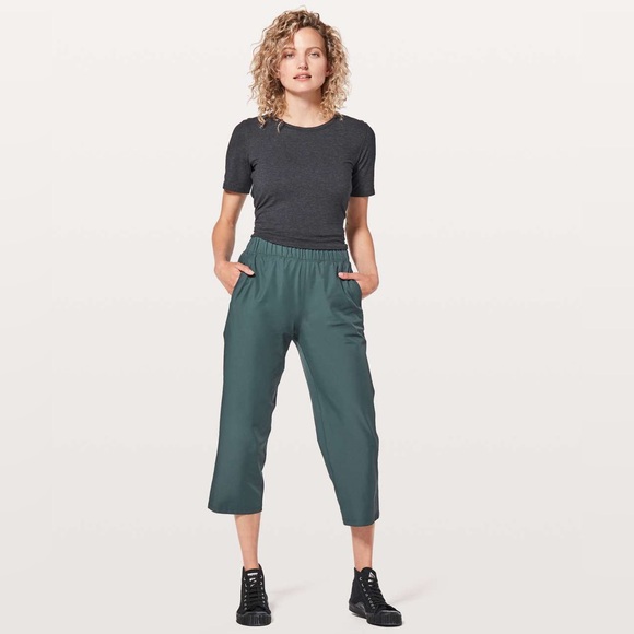 Lululemon Next Move Crop *23" - Picture 1 of 3